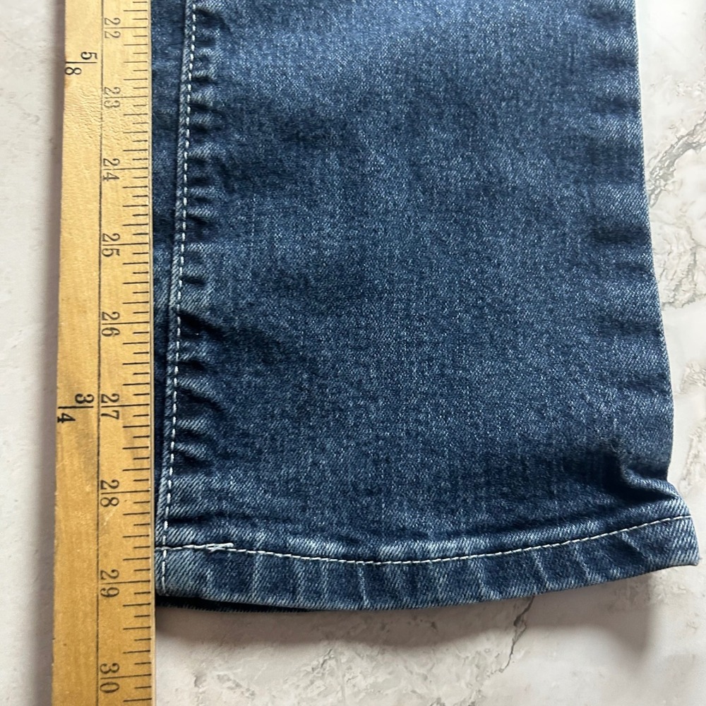 Ariat 7R Women's Mid to Dark Blue Boot Cut Jeans - Picture 8 of 9